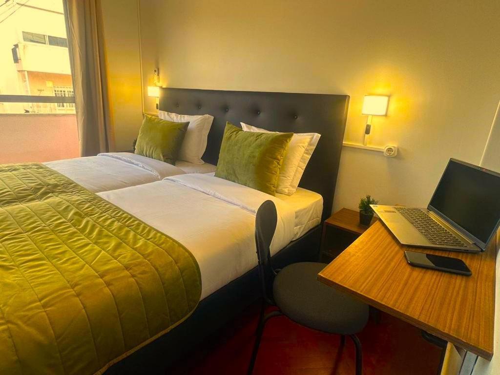 Lisabonna Guest House Amadora Eksteriør bilde